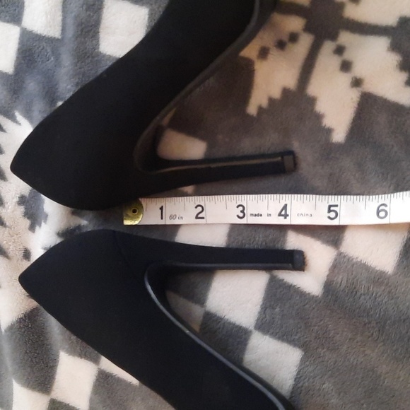 Delicious Black Faux Suede Zoom Pointed Toe 4 Inch Stiletto Slip On Pumps Size 6 - Picture 10 of 12
